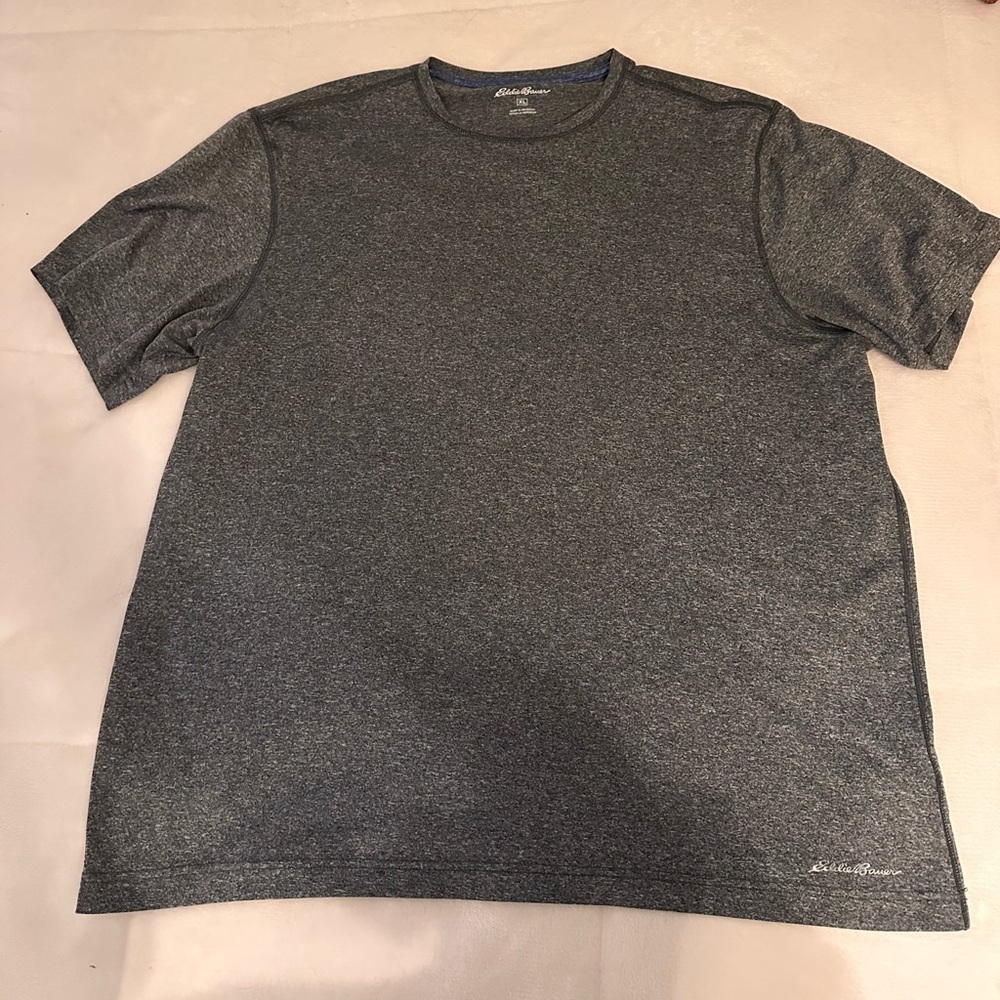 Eddie Bauer Short Sleeved T Shirt Size XLarge Barely Worn Smoke-Free Home